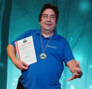 BRONZE für den Film Du fröhliche Weihnachtsnacht von Emanuel Schara SchaRaEm Festival der Film-Autoren von Kärnten, Tirol, Vorarlberg und Südtirol Klagenfurt am Wörthersee 2026